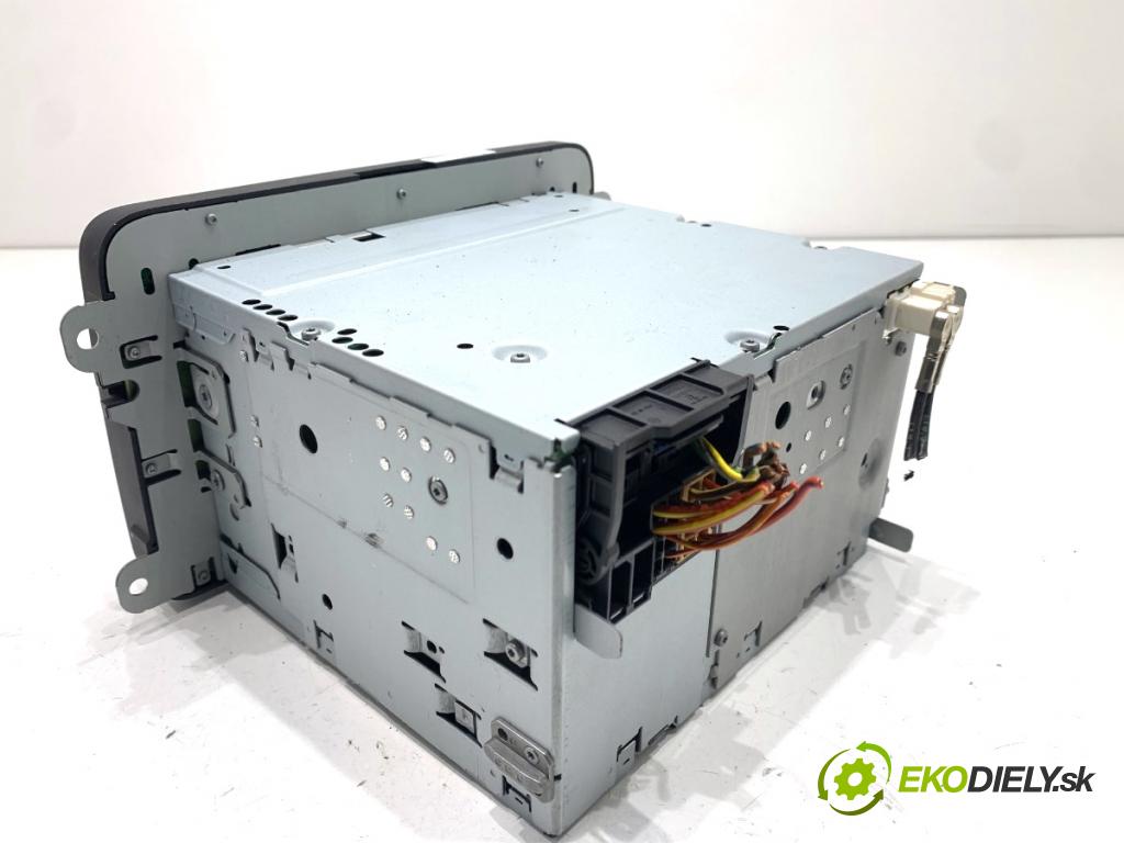 VW GOLF PLUS V liftback 2013 90 kW 1.4 TSI 1390 RADIO 5M0035186J (Audio zařízení)