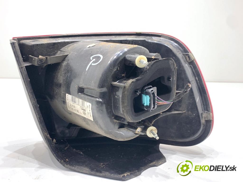 VW GOLF PLUS V liftback 2013 90 kW 1.4 TSI 1390 světlo pravý zadní část 5M0945096S