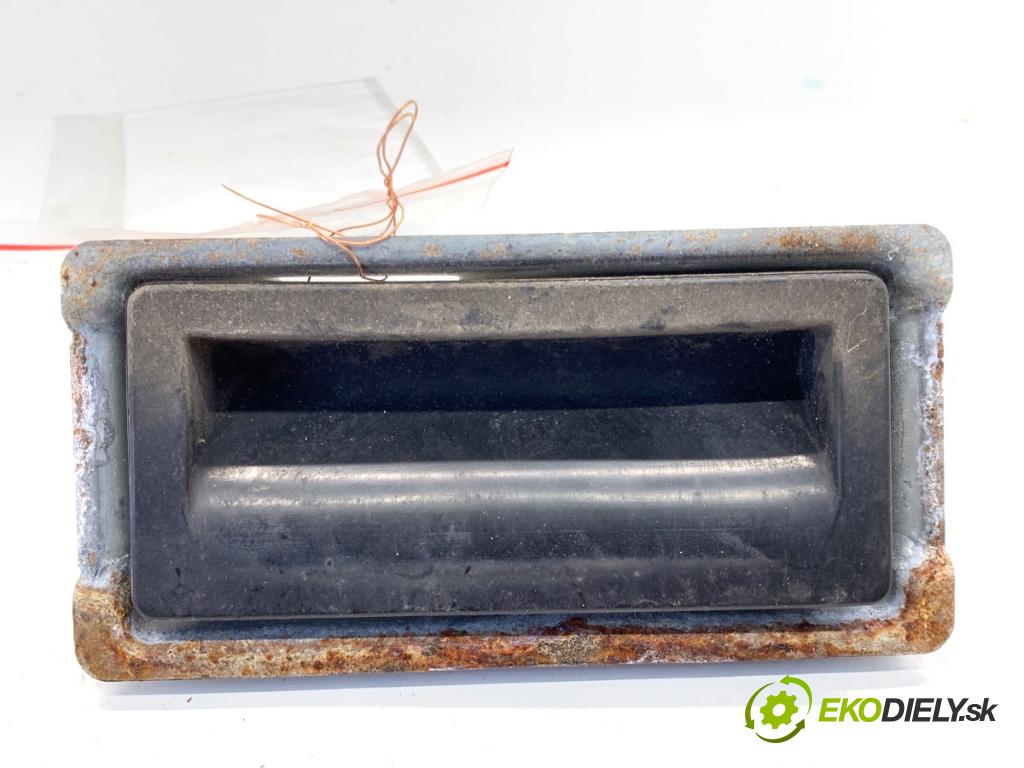 VW GOLF PLUS V liftback 2013 90 kW 1.4 TSI 1390 klika dveří zadní část 3C9827229C