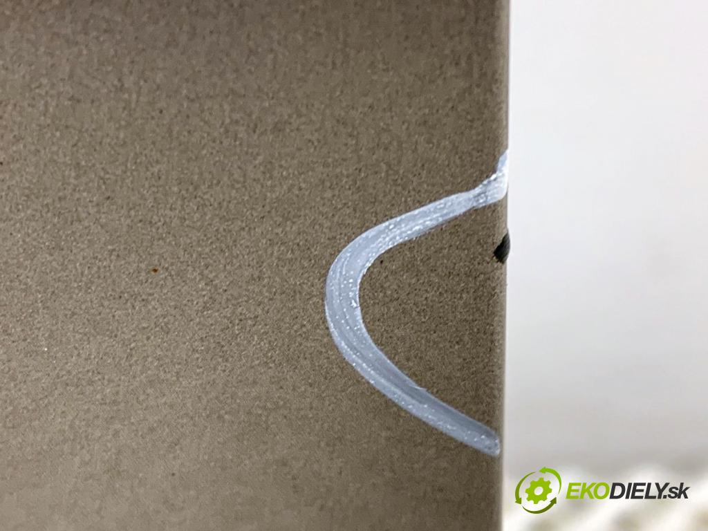 VW GOLF PLUS V liftback 2013 90 kW 1.4 TSI 1390 dveře pravý zadní část LA8X