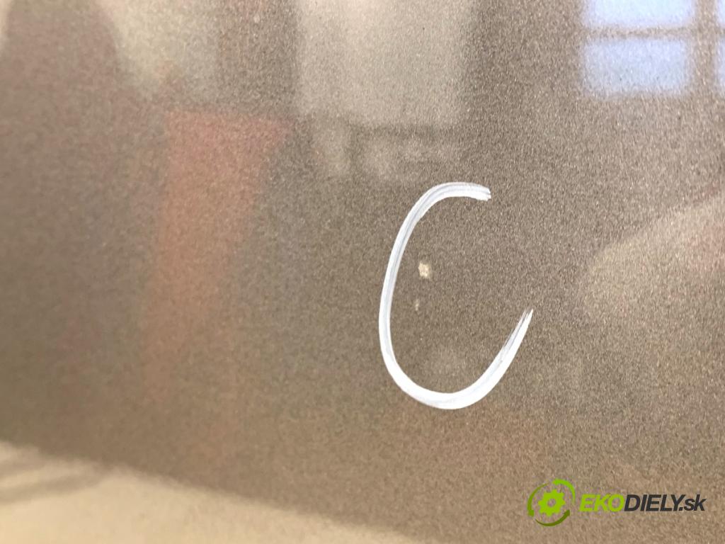 VW GOLF PLUS V liftback 2013 90 kW 1.4 TSI 1390 dveře pravý přední část LA8X