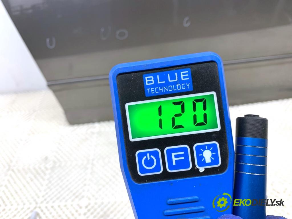 VW GOLF PLUS V liftback 2013 90 kW 1.4 TSI 1390 dveře pravý přední část LA8X