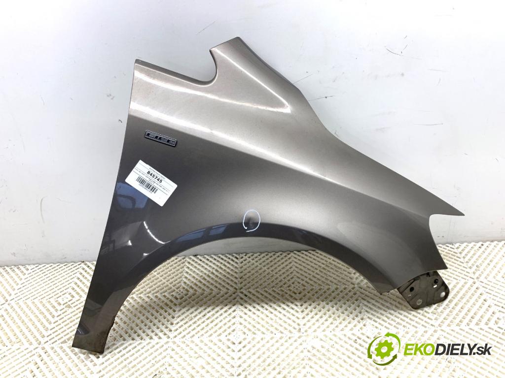 VW GOLF PLUS V liftback 2013 90 kW 1.4 TSI 1390 blatník pravý přední část LA8X