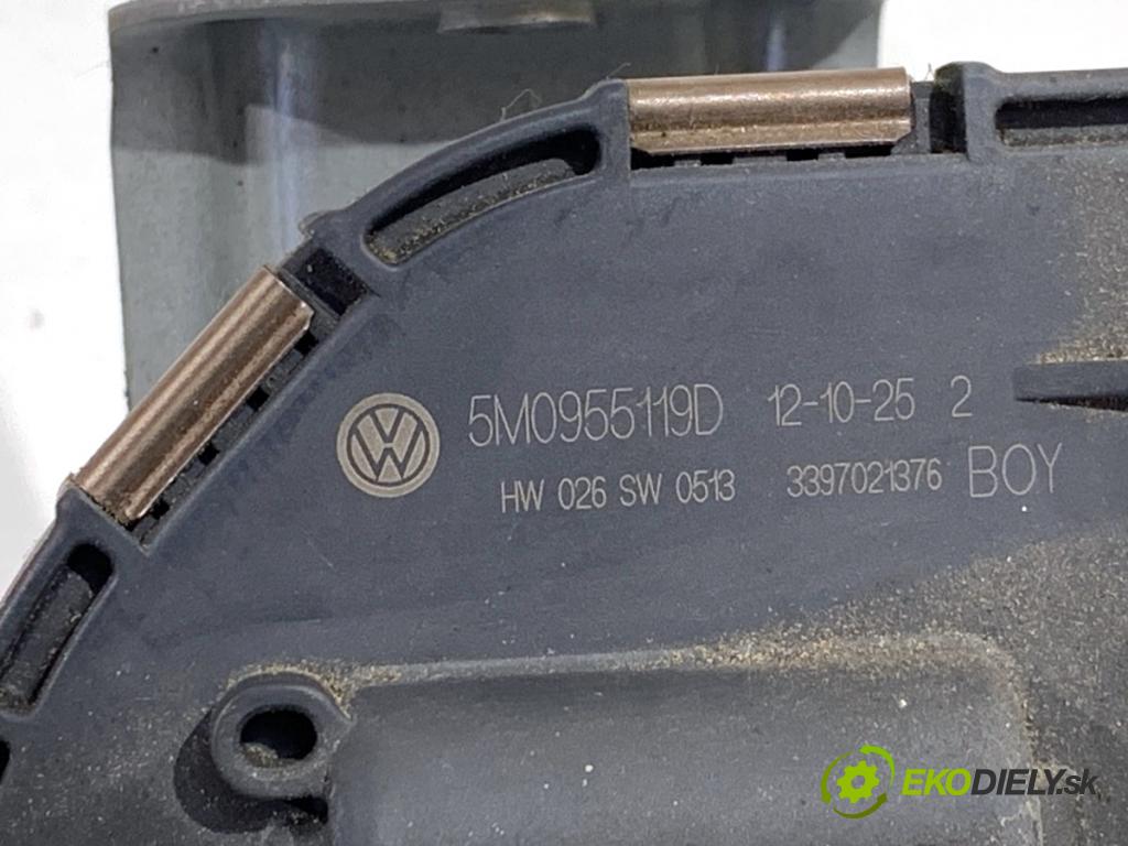 VW GOLF PLUS V liftback 2013 90 kW 1.4 TSI 1390 Motor stieračov predný ľavy 5M0955023G