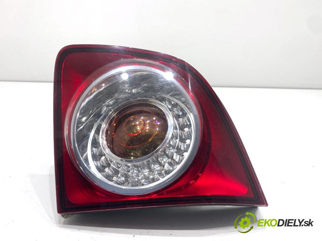 VW GOLF PLUS V liftback 2013 90 kW 1.4 TSI 1390 světlo zadní část pravá vnitřní 5M0945094S (Klika dveří ostatní)