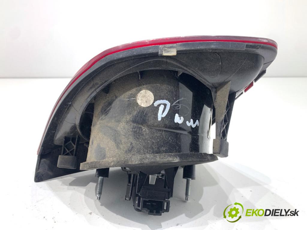 VW GOLF PLUS V liftback 2013 90 kW 1.4 TSI 1390 světlo zadní část pravá vnitřní 5M0945094S (Klika dveří ostatní)