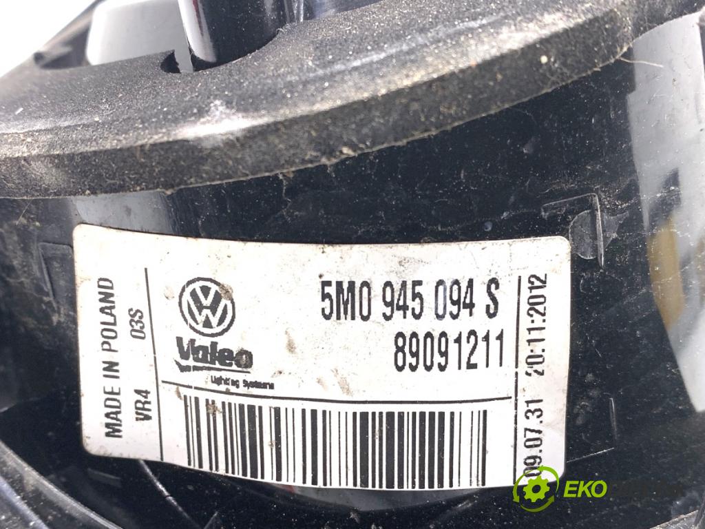 VW GOLF PLUS V liftback 2013 90 kW 1.4 TSI 1390 Svetlo zad pravá vnútorná 5M0945094S (Kľučka dverí ostatné)