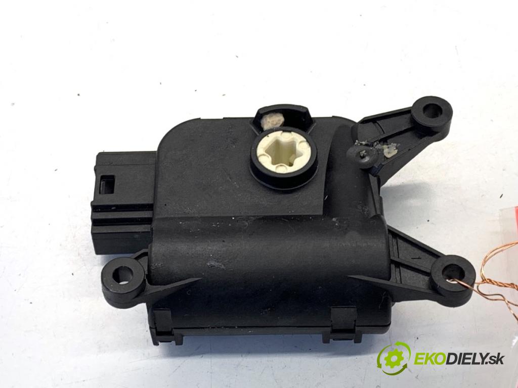 VW GOLF PLUS V liftback 2013 90 kW 1.4 TSI 1390 motor topení 3C0907511QN