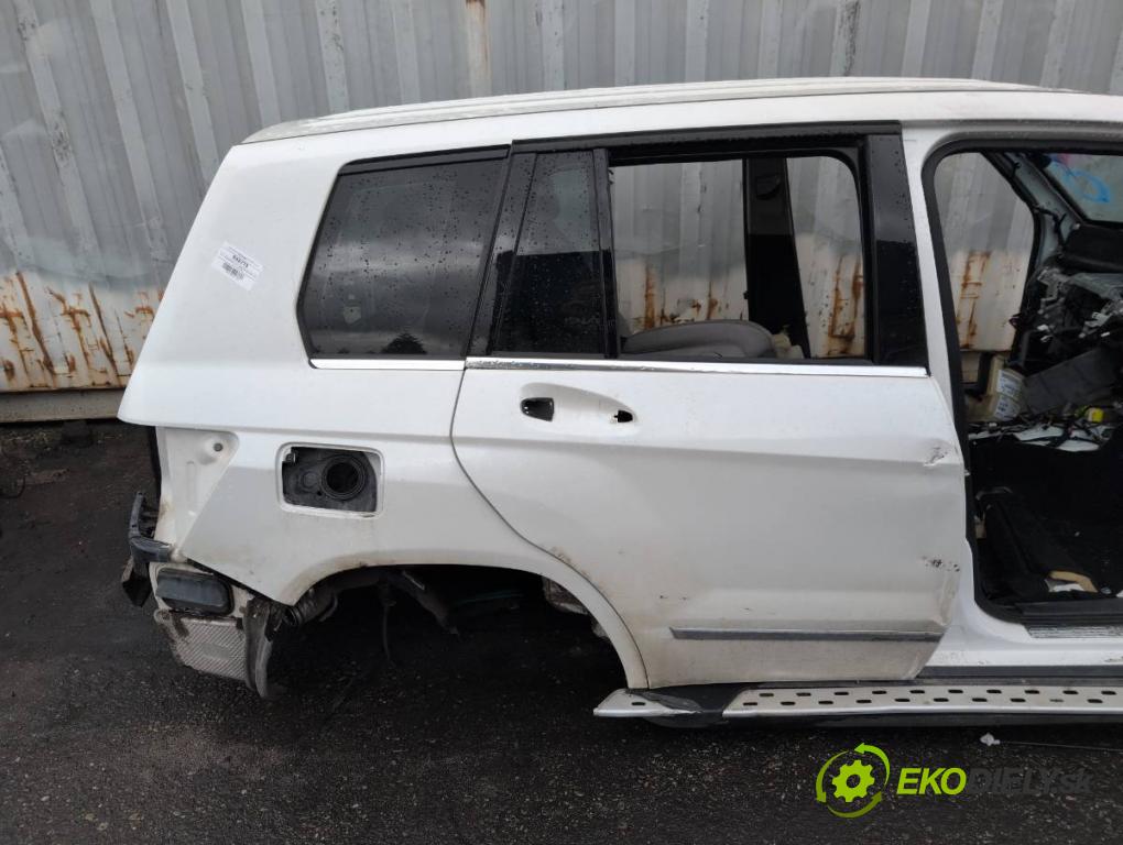 MERCEDES-BENZ X204 SUV 2012 125 kW 220 CDI (204.902) 2143 karoséria ČTVRŤÁK: Blatník prah strecha PODŁUŻNICA