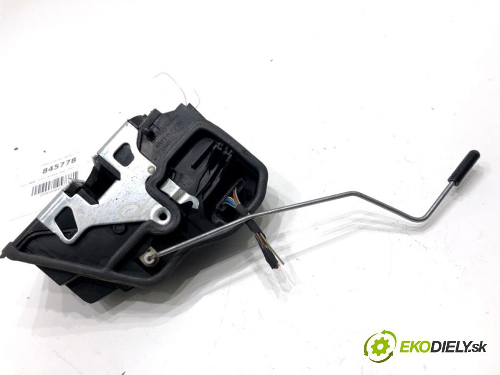 BMW F25 SUV 2013 135 kW xDrive 20 d 1995 zámok dveře pravý zadní část 7318418