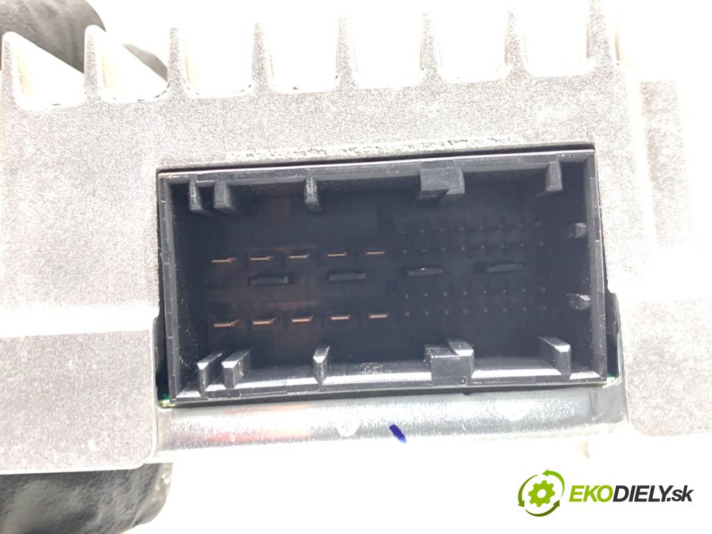 BMW F25 SUV 2013 135 kW xDrive 20 d 1995 zesilovač 9283507 (Zesilovač)