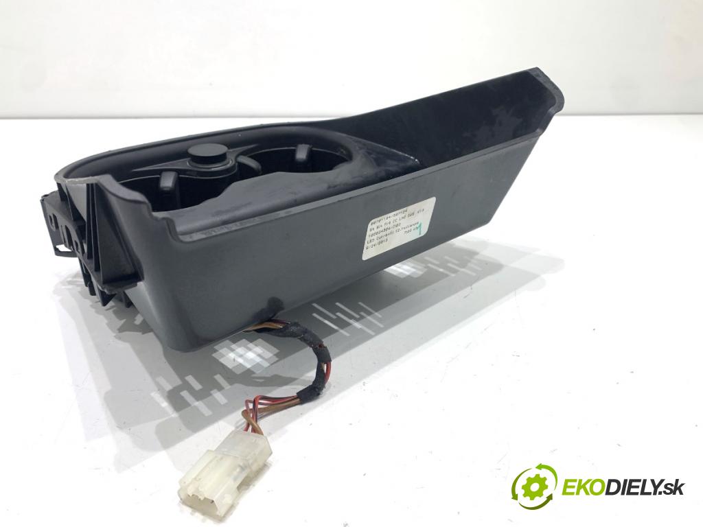 BMW F25 SUV 2013 135 kW xDrive 20 d 1995 Držiak na nápoje 9184498 (Držiak (úchyt) na nápoje)