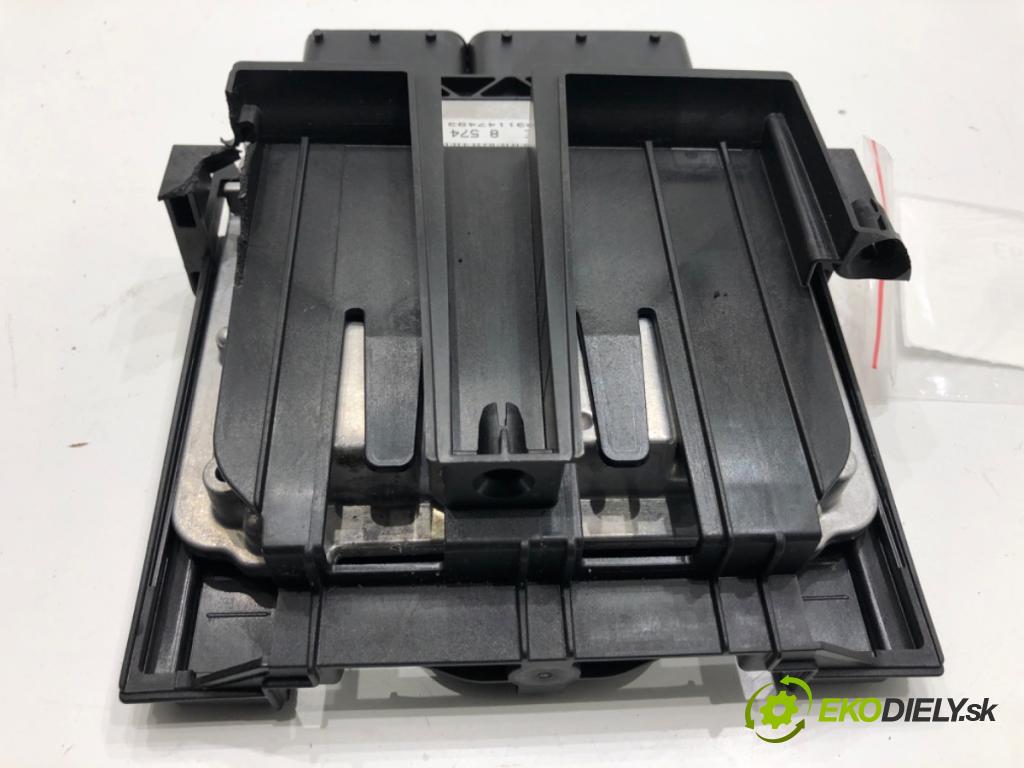 BMW F25 SUV 2013 135 kW xDrive 20 d 1995 riadiaca jednotka Motor 8574091 (Riadiaca jednotka)