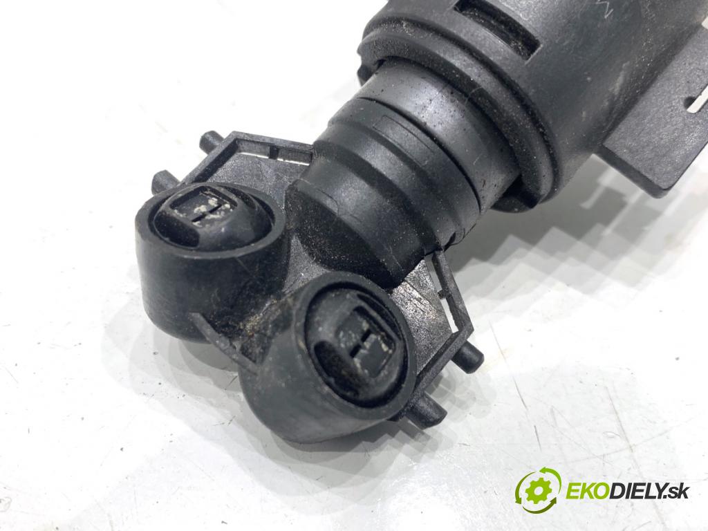 BMW F25 SUV 2013 135 kW xDrive 20 d 1995 ostrekovača svetla pravy predný 7251640