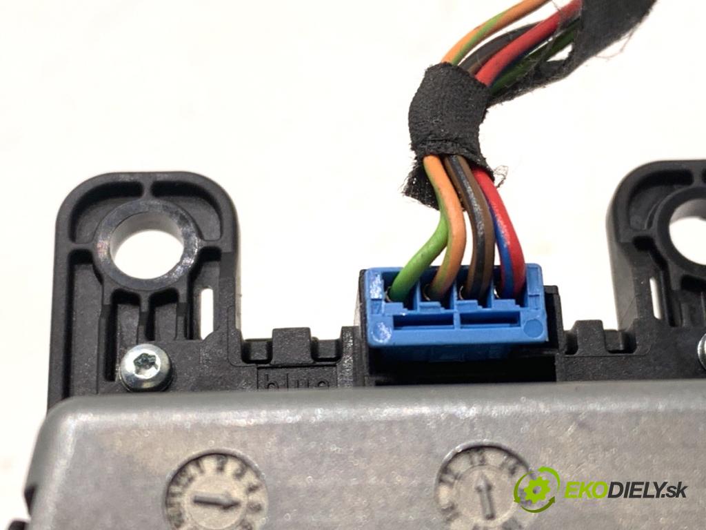 BMW F25 SUV 2013 135 kW xDrive 20 d 1995 přepínač IDRIVE 9267955