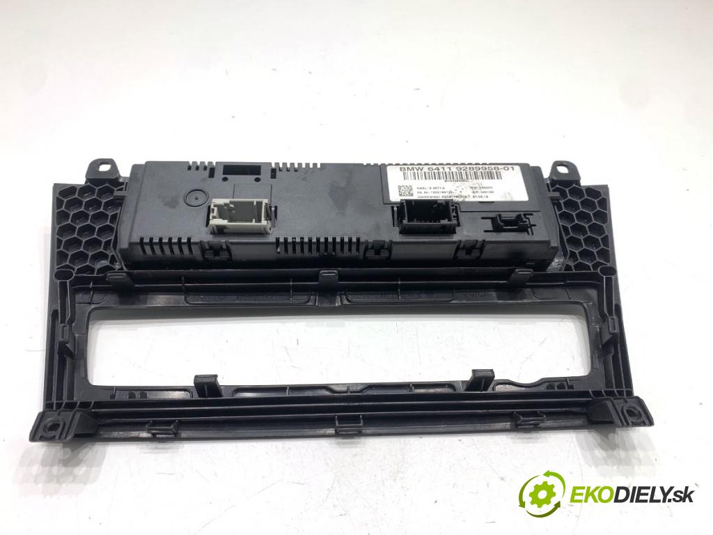 BMW F25 SUV 2013 135 kW xDrive 20 d 1995 Panel ovládaní topení 9289958 (Páčky pod volantem)