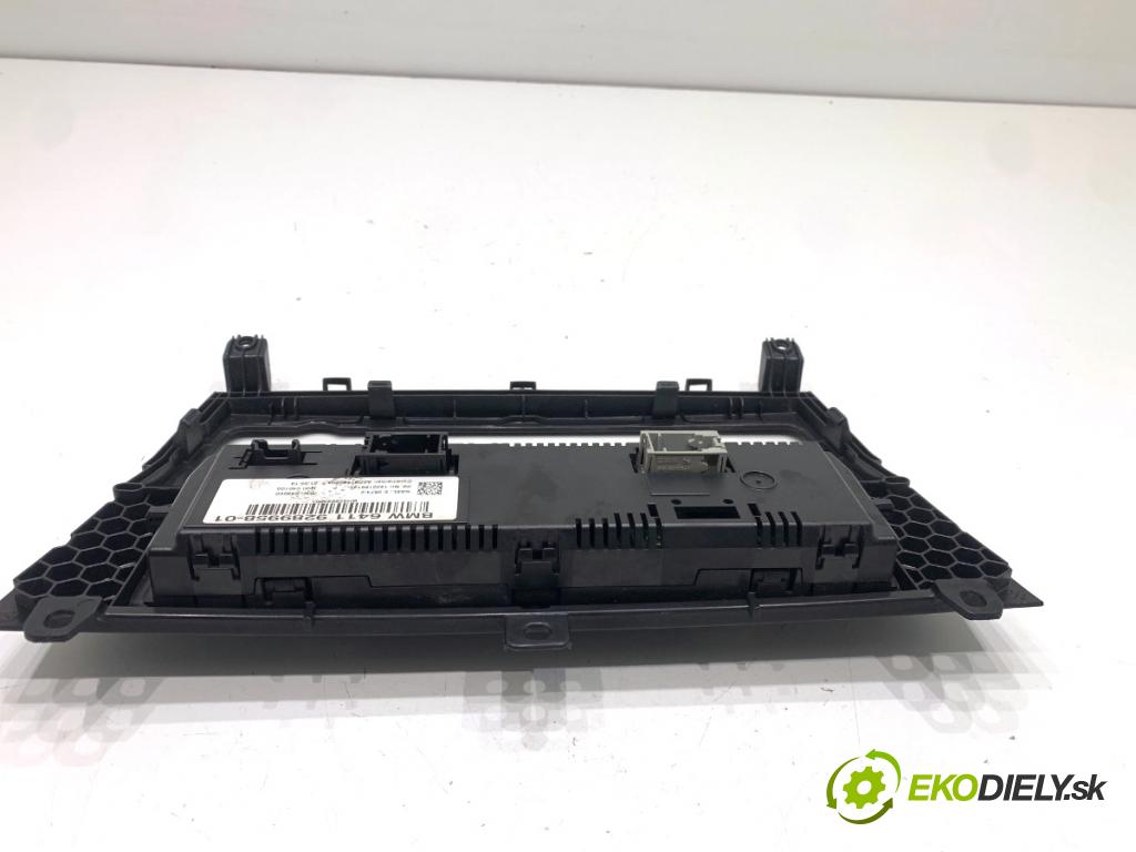 BMW F25 SUV 2013 135 kW xDrive 20 d 1995 Panel ovládaní topení 9289958 (Páčky pod volantem)