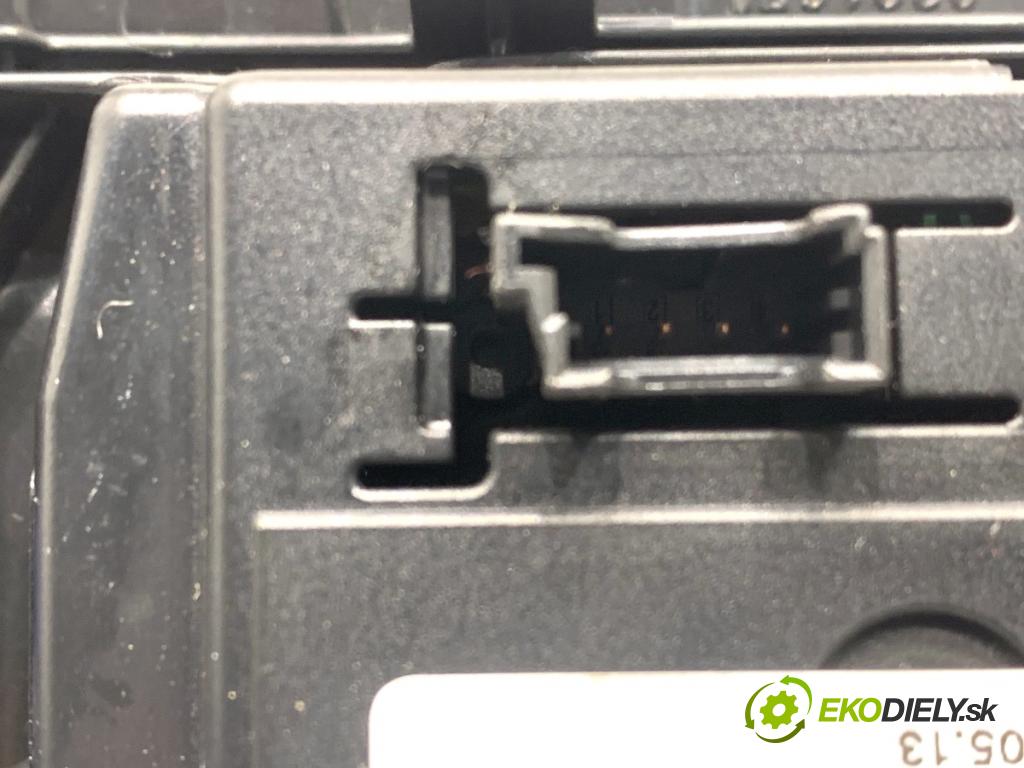 BMW F25 SUV 2013 135 kW xDrive 20 d 1995 Panel ovládaní topení 9289958 (Páčky pod volantem)