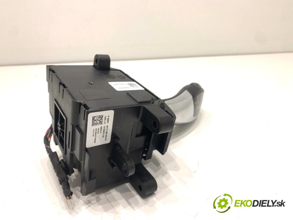 BMW F25 SUV 2013 135 kW xDrive 20 d 1995 kulisa 9296904 (Řadicí páka (kulisa) )