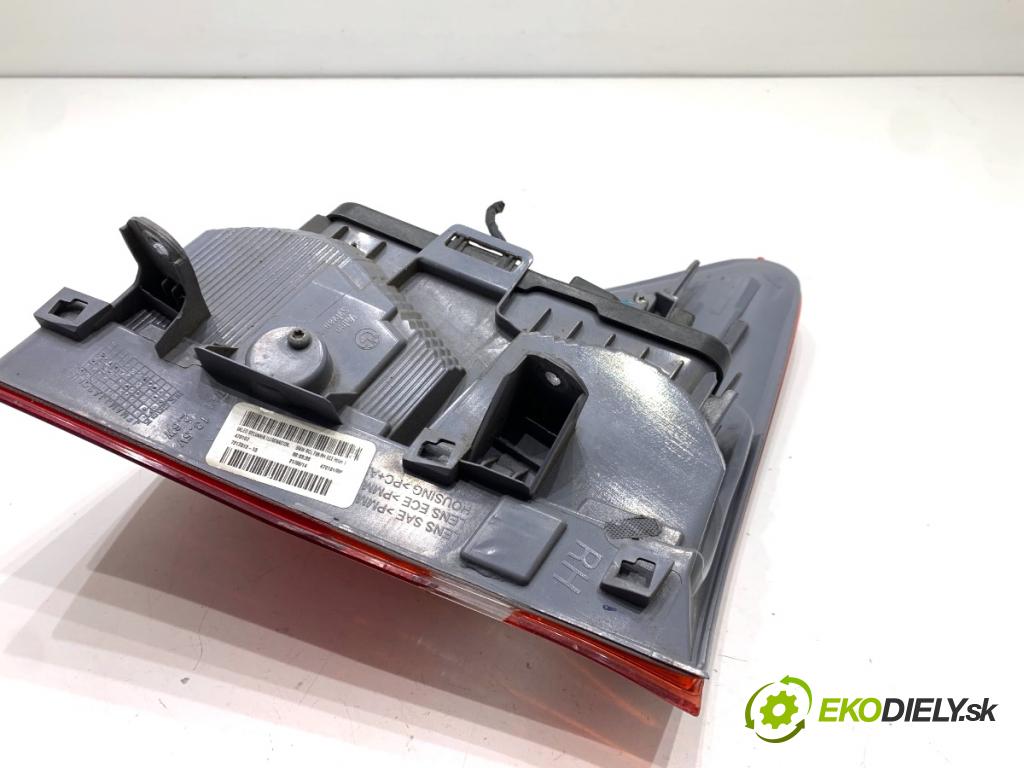 BMW F25 SUV 2013 135 kW xDrive 20 d 1995 světlo pravý zadní část 7217312