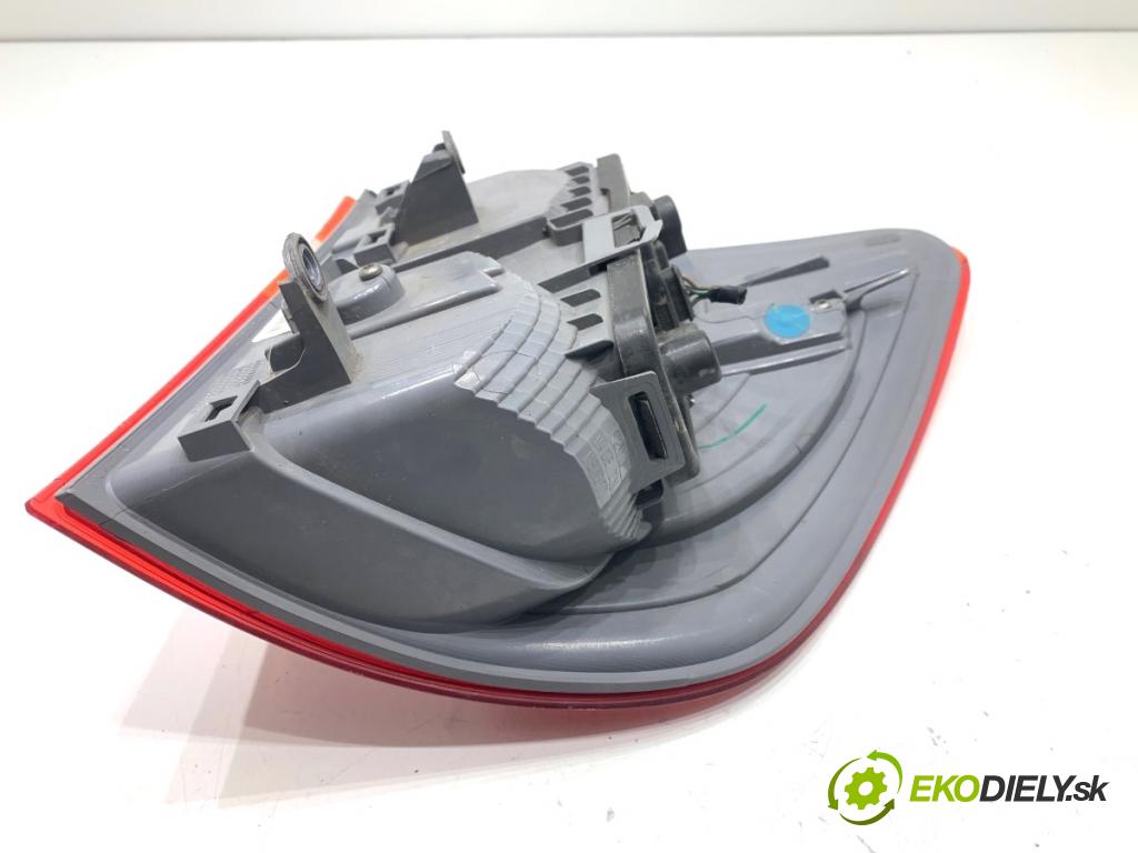 BMW F25 SUV 2013 135 kW xDrive 20 d 1995 světlo levý zadní část 7217311