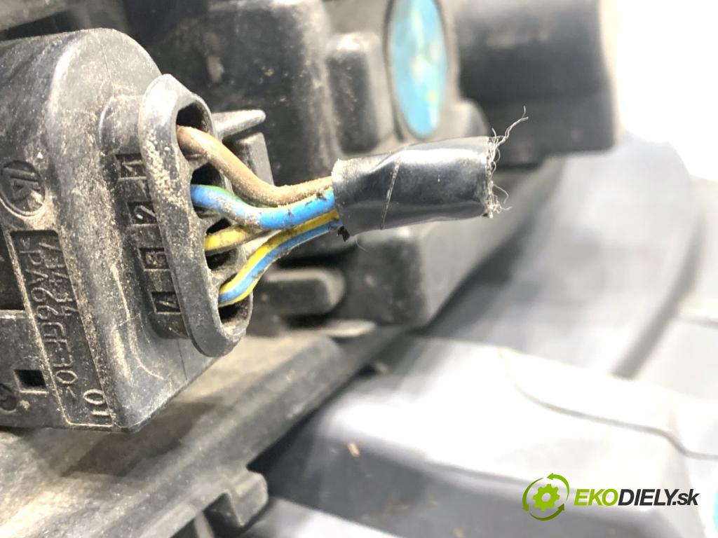 BMW F25 SUV 2013 135 kW xDrive 20 d 1995 světlo levý zadní část 7217311