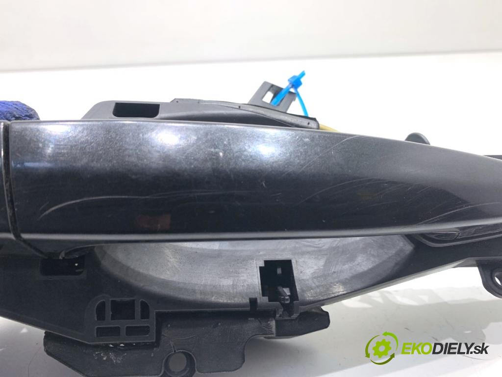 BMW F25 SUV 2013 135 kW xDrive 20 d 1995 klika vnejší pravý přední část 7331740