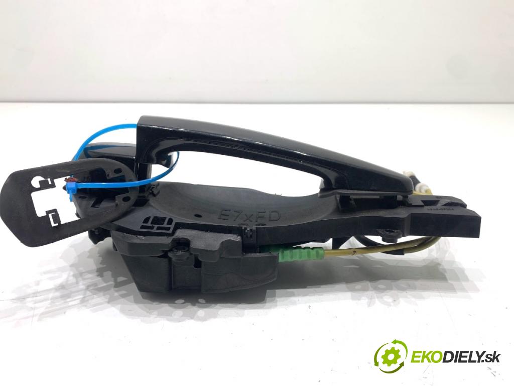 BMW F25 SUV 2013 135 kW xDrive 20 d 1995 Kľučka vonkajšia pravy zad