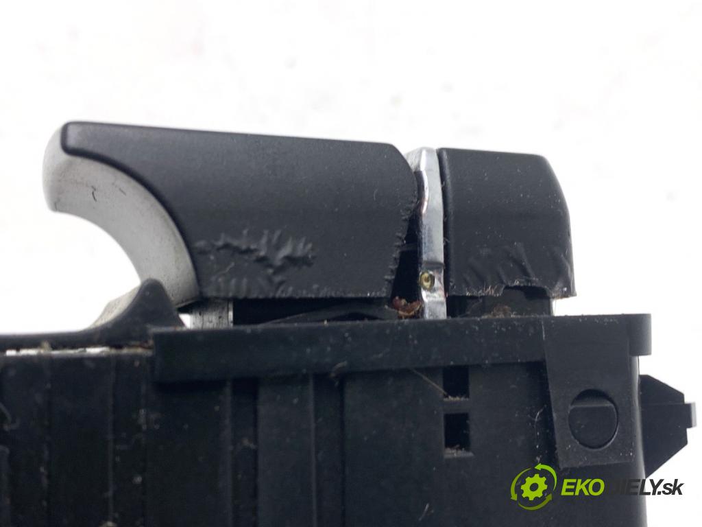 BMW F25 SUV 2013 135 kW xDrive 20 d 1995 BRZDA: ručný elektrický 9217594 (Ručná brzda)