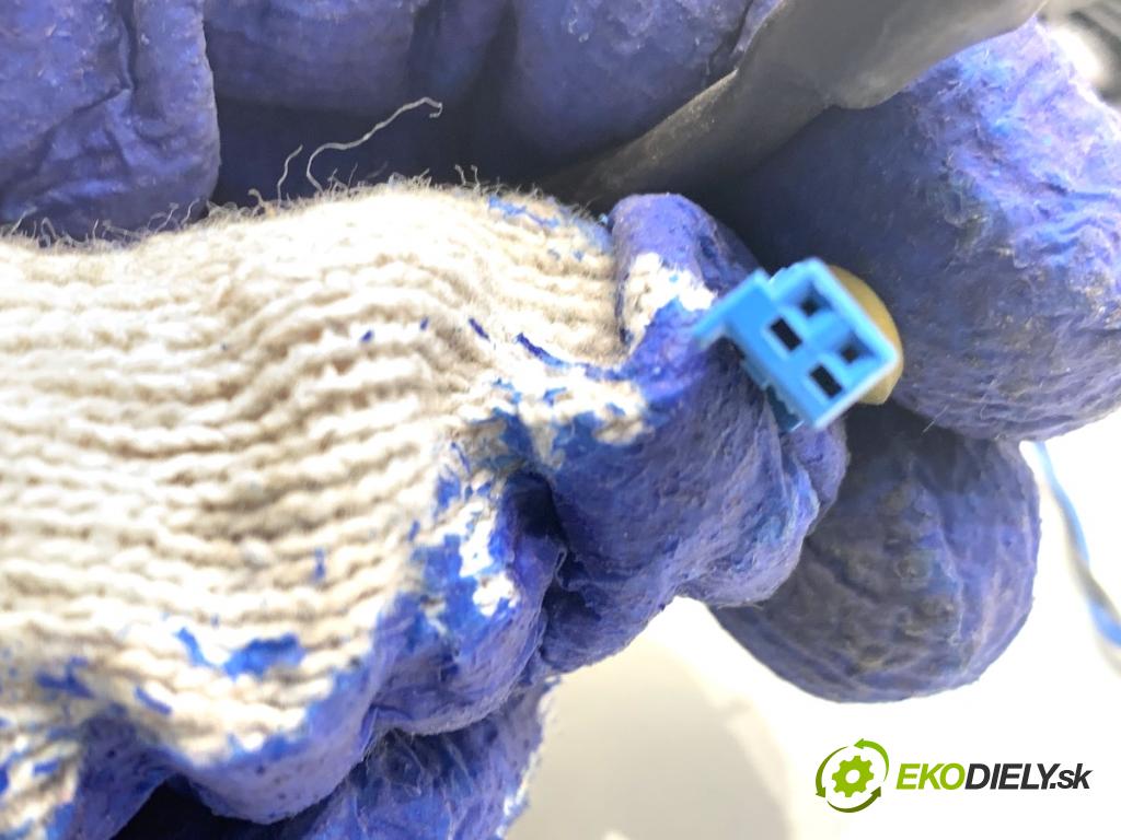 BMW F25 SUV 2013 135 kW xDrive 20 d 1995 reproduktory 9287757 9240642