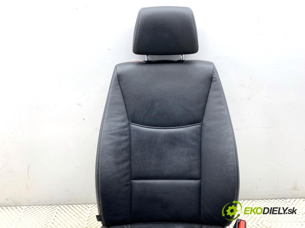 BMW F25 SUV 2013 135 kW xDrive 20 d 1995 Sedadlo pravy predný