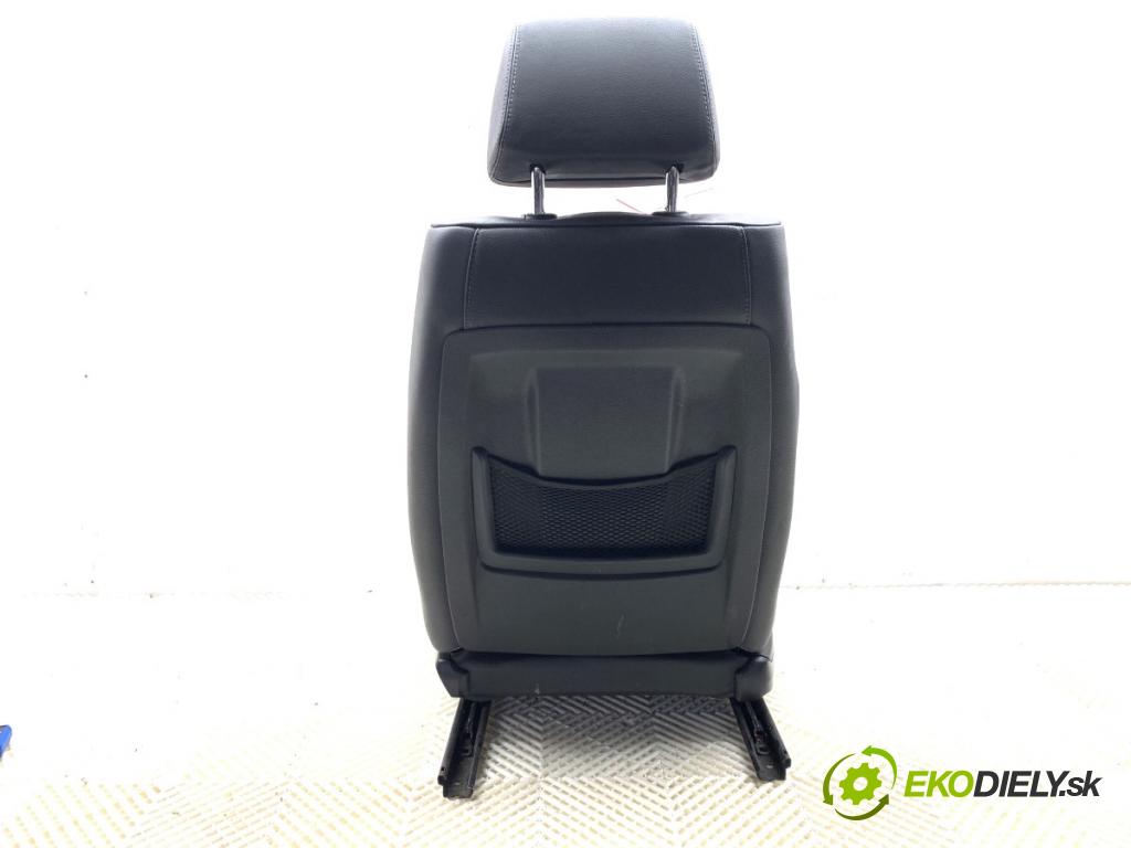 BMW F25 SUV 2013 135 kW xDrive 20 d 1995 Sedadlo pravy predný