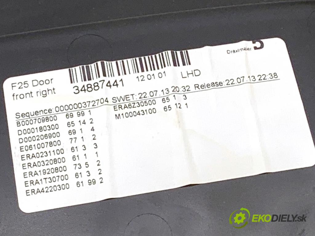 BMW F25 SUV 2013 135 kW xDrive 20 d 1995 ča dveře pravý přední část