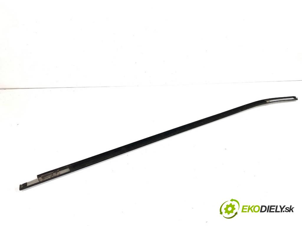 BMW F25 SUV 2013 135 kW xDrive 20 d 1995 lišta Sbírání: přední část pravý