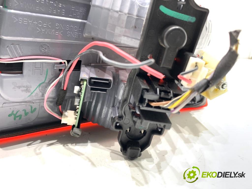 BMW F25 SUV 2013 135 kW xDrive 20 d 1995 světlo zadní část levá strana vnitřní 7217313 (Klika dveří ostatní)