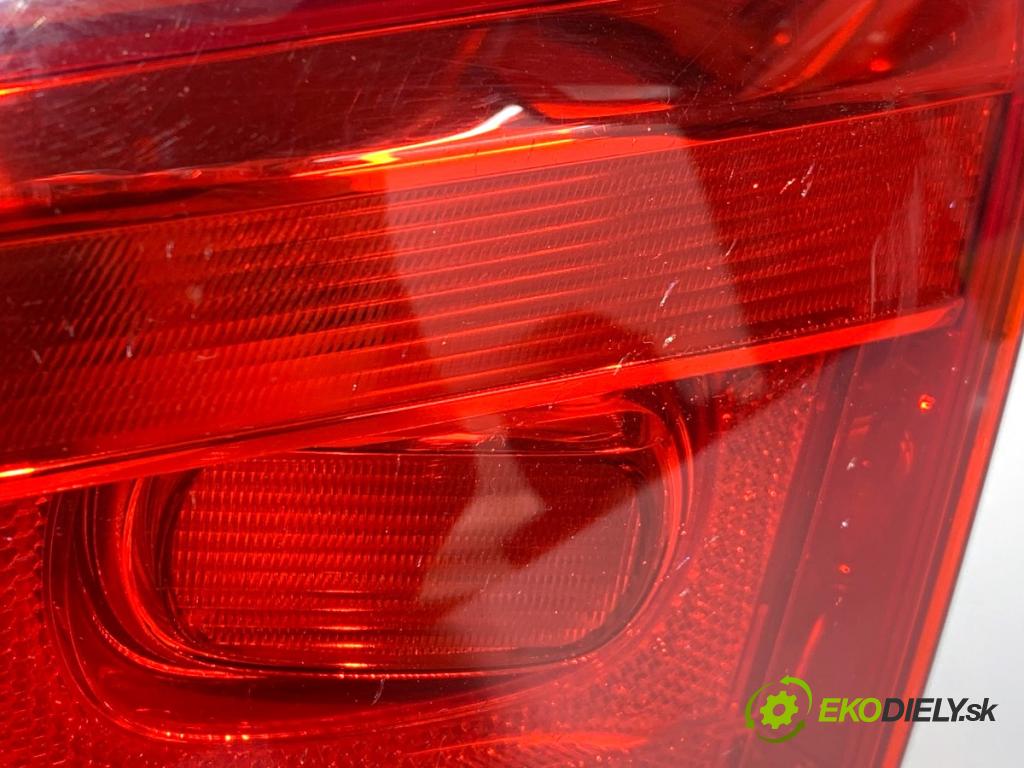 VW PASSAT B7 Kombi 2012 100 kW 2.0 TDI 1968 světlo zadní část pravá vnitřní 3AF945094K (Klika dveří ostatní)