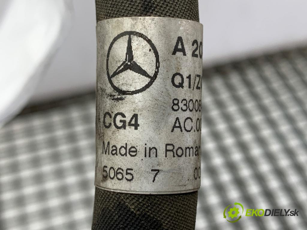 MERCEDES-BENZ X204 SUV 2012 125 kW 220 CDI (204.902) 2143 rúrka klimatizace A2048305616 (Trubka klimatizace)