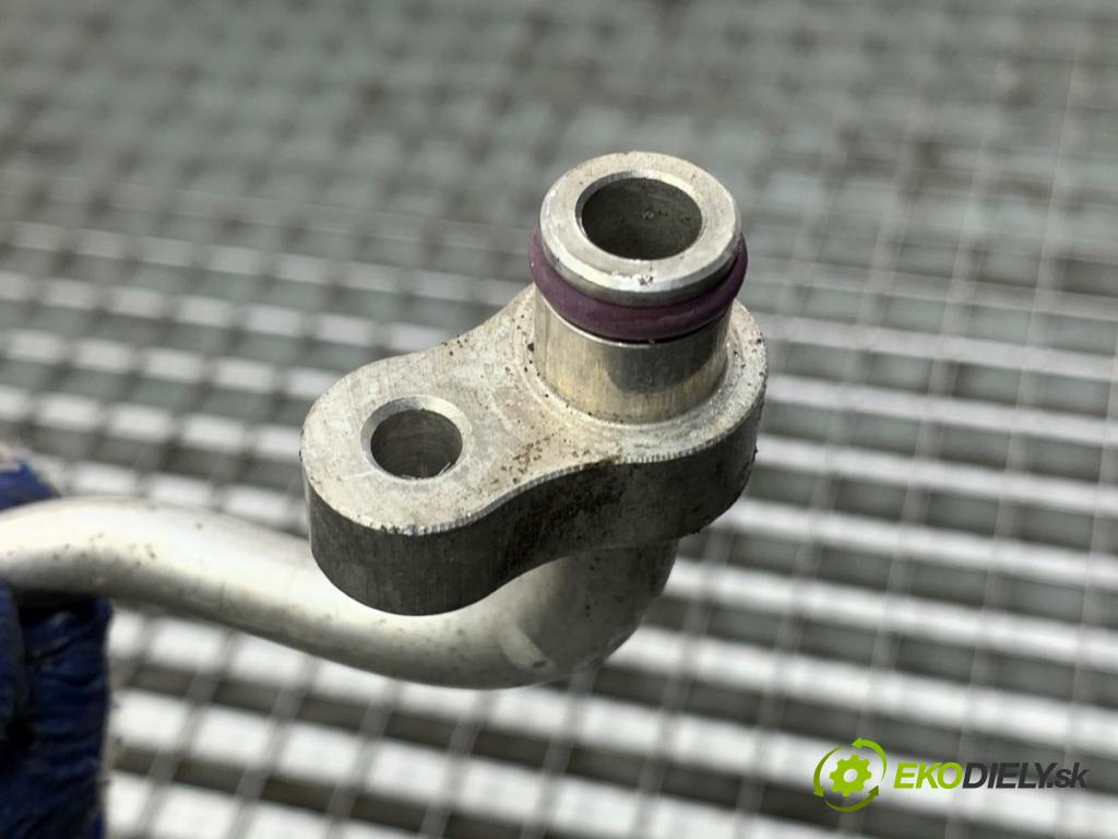 MERCEDES-BENZ X204 SUV 2012 125 kW 220 CDI (204.902) 2143 rúrka klimatizácie A2048304816 (Rúrka klimatizácie)