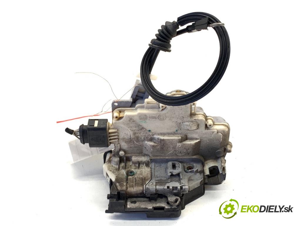 VW PASSAT B6 Kombi 2005 103 kW 2.0 TDI 1968 zámok Dvere ľavy predný 3C1837015A