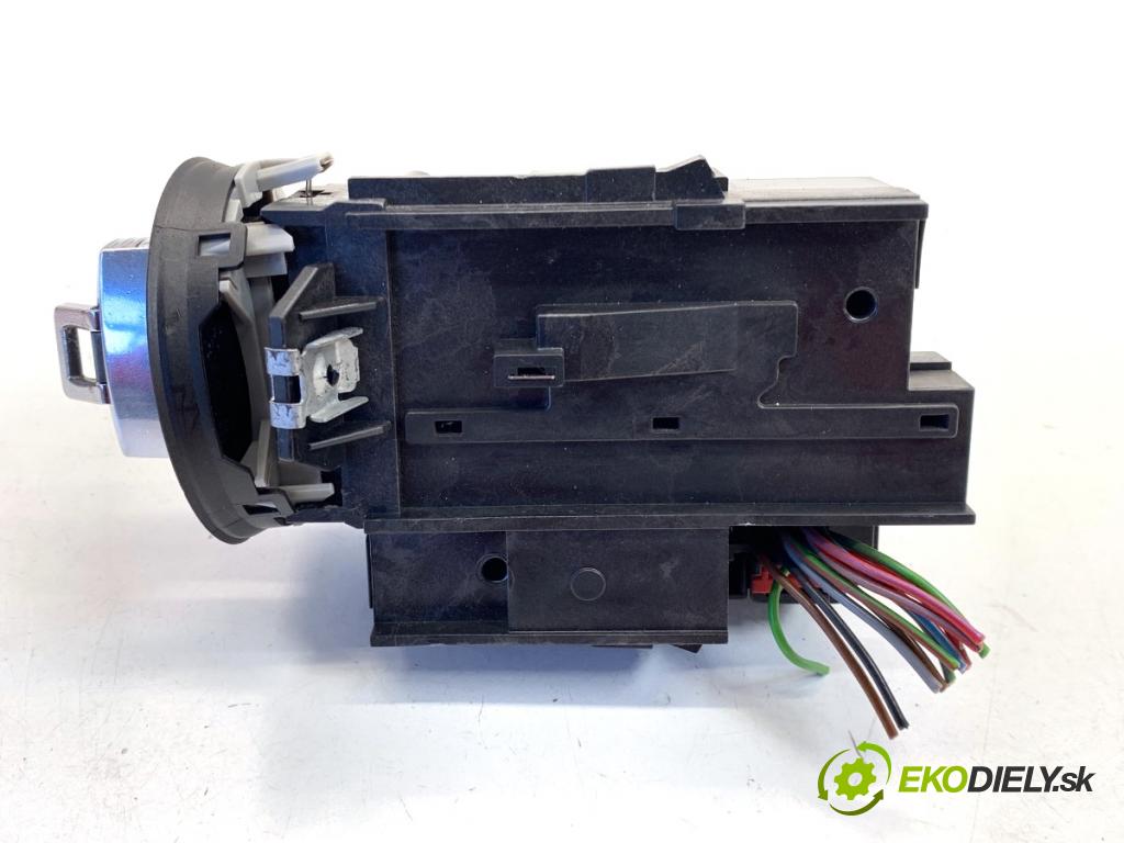 VW PASSAT B6 Kombi 2005 103 kW 2.0 TDI 1968 spinačka 3C0905843M (Spínacia skrinka)