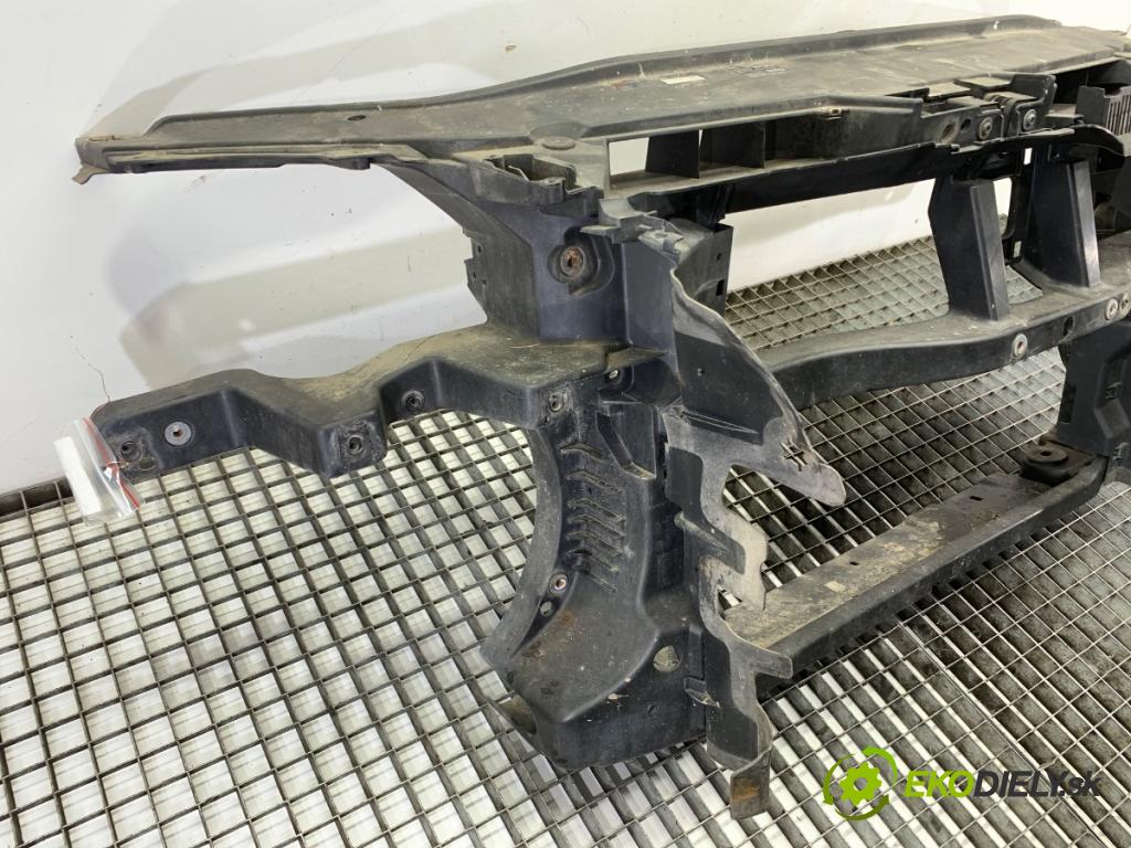 VW PASSAT B6 Kombi 2005 103 kW 2.0 TDI 1968 Držiak predný  (Výstuha predná)