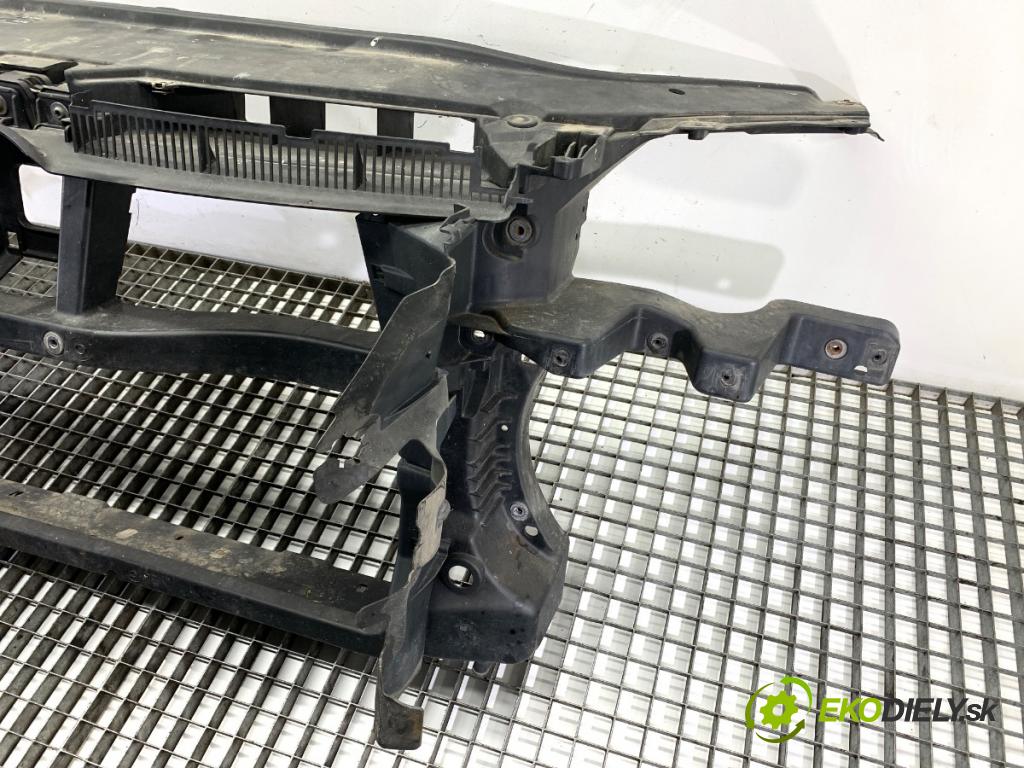 VW PASSAT B6 Kombi 2005 103 kW 2.0 TDI 1968 Držiak predný  (Výstuha predná)