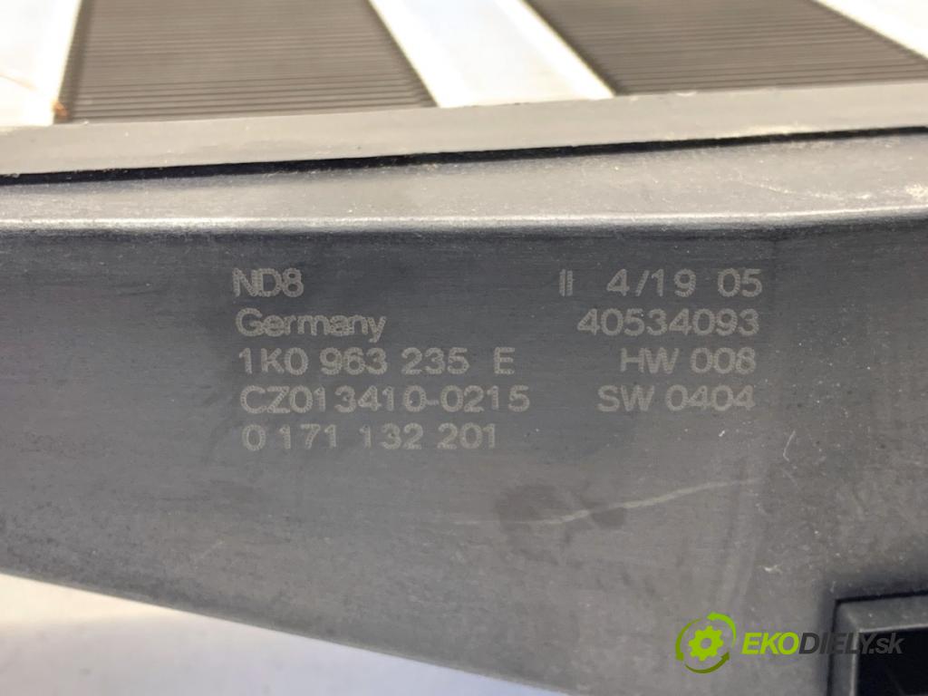 VW PASSAT B6 Kombi 2005 103 kW 2.0 TDI 1968 Výhrevné teleso, radiátor kúrenia elektrická 1K0963235E (Radiátor kúrenia)