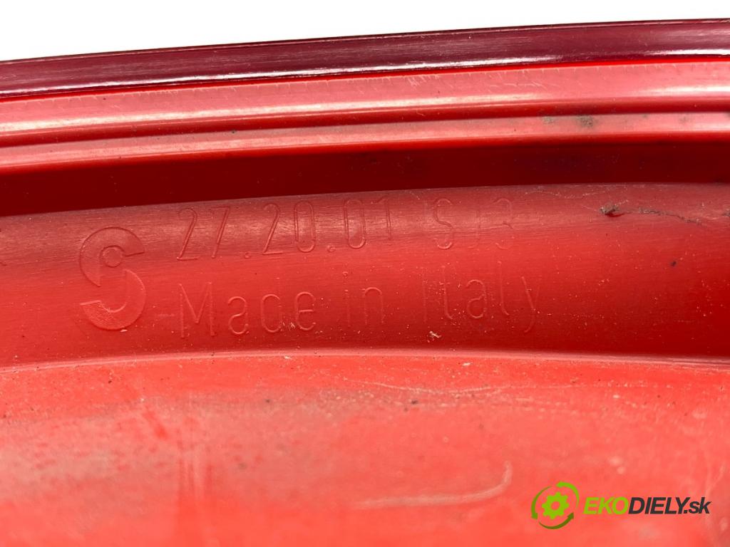 VW PASSAT B6 Kombi 2005 103 kW 2.0 TDI 1968 světlo levý zadní část