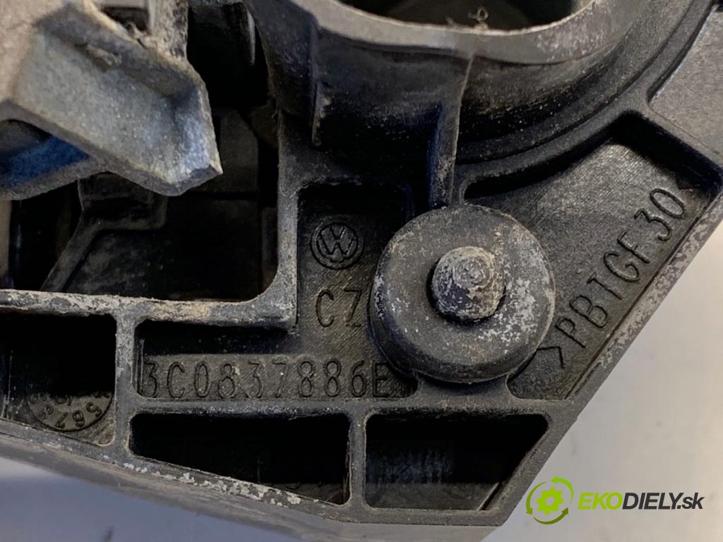 VW PASSAT B6 Kombi 2005 103 kW 2.0 TDI 1968 Kľučka vonkajšia pravy predný