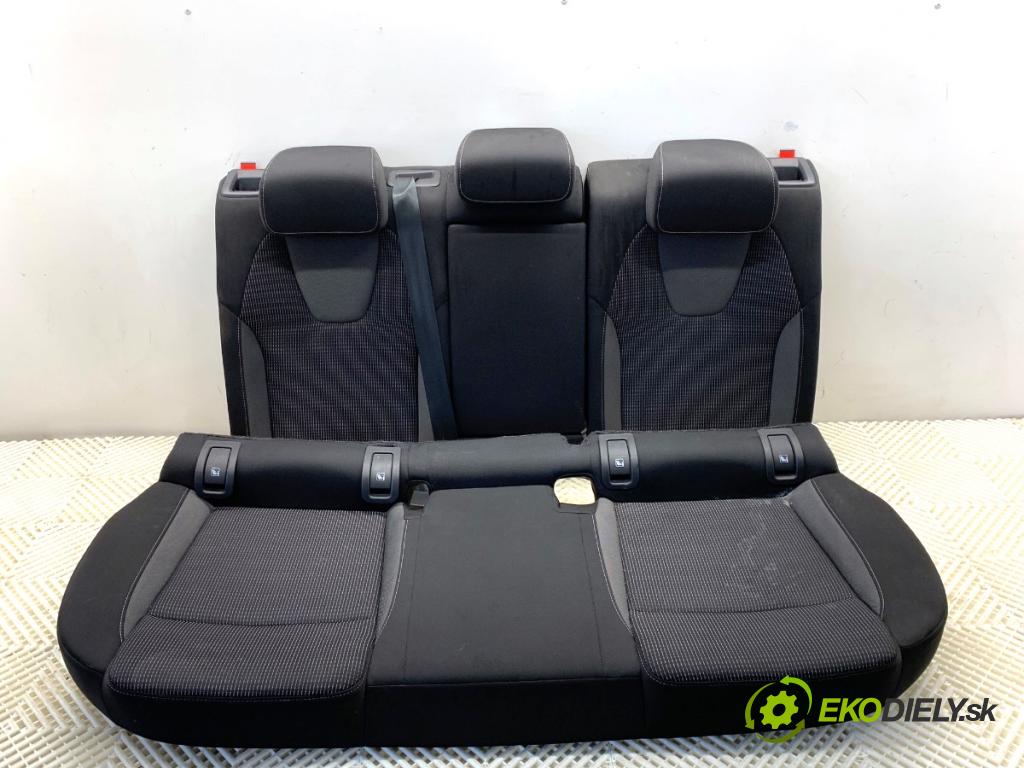 SKODA OCTAVIA IV Kombi 2023 110 kW 2.0 TDI 1968 sedadlo druhý VLÁDA: 