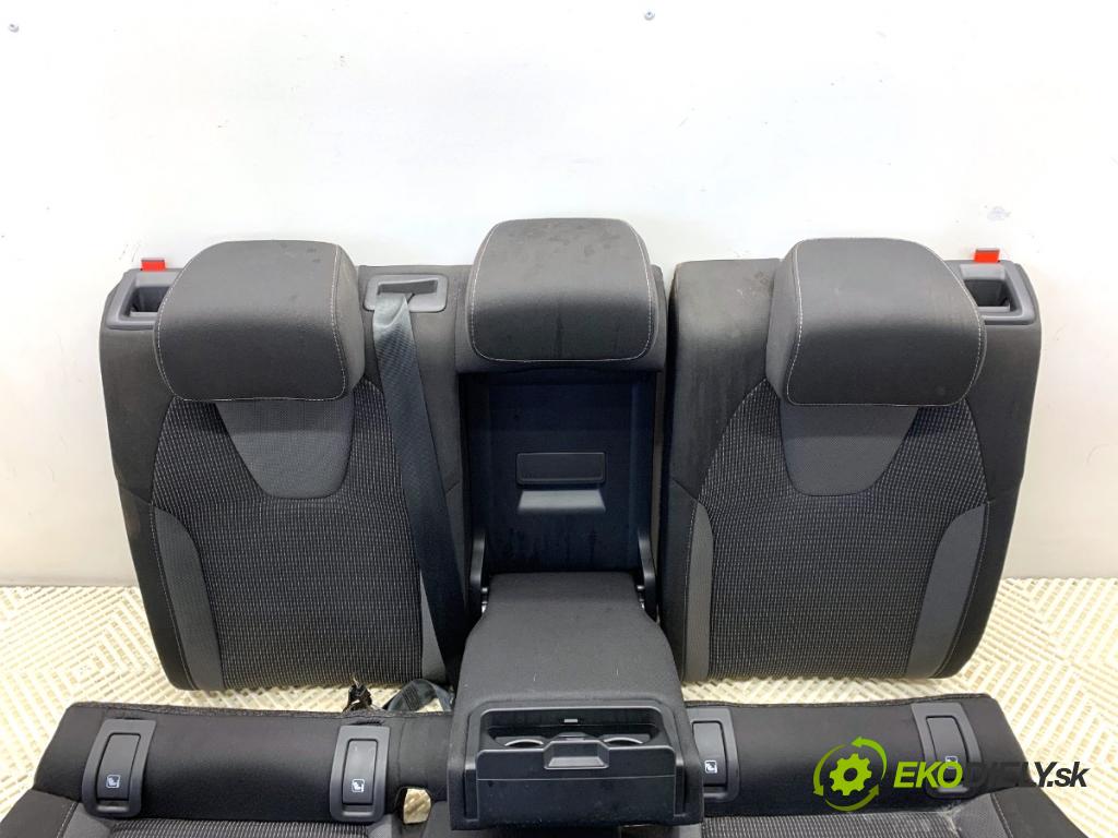 SKODA OCTAVIA IV Kombi 2023 110 kW 2.0 TDI 1968 sedadlo druhý VLÁDA: