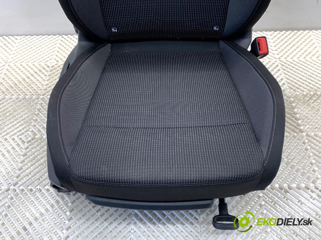 SKODA OCTAVIA IV Kombi 2023 110 kW 2.0 TDI 1968 sedadlo pravý přední část