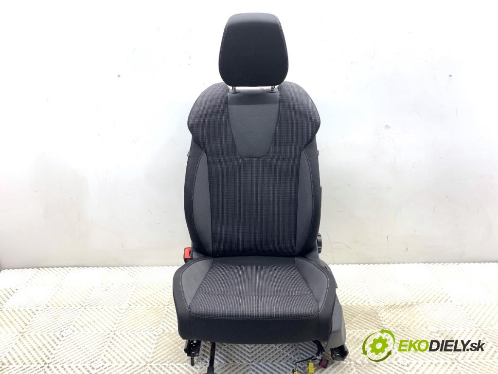 SKODA OCTAVIA IV Kombi 2023 110 kW 2.0 TDI 1968 sedadlo levý přední část 