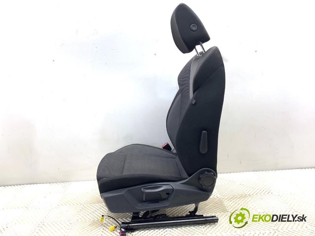 SKODA OCTAVIA IV Kombi 2023 110 kW 2.0 TDI 1968 sedadlo levý přední část